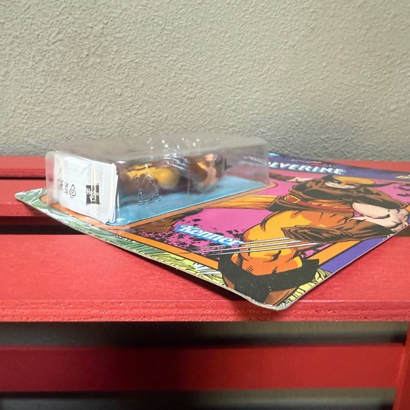 Kenner Marvel Legends Iron Man, Wolverine & Carol Danvers Retro Figures NEW - Picture 9 of 13